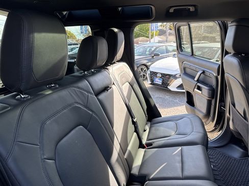 Used 2023 Land Rover Defender 110 V8 image 21