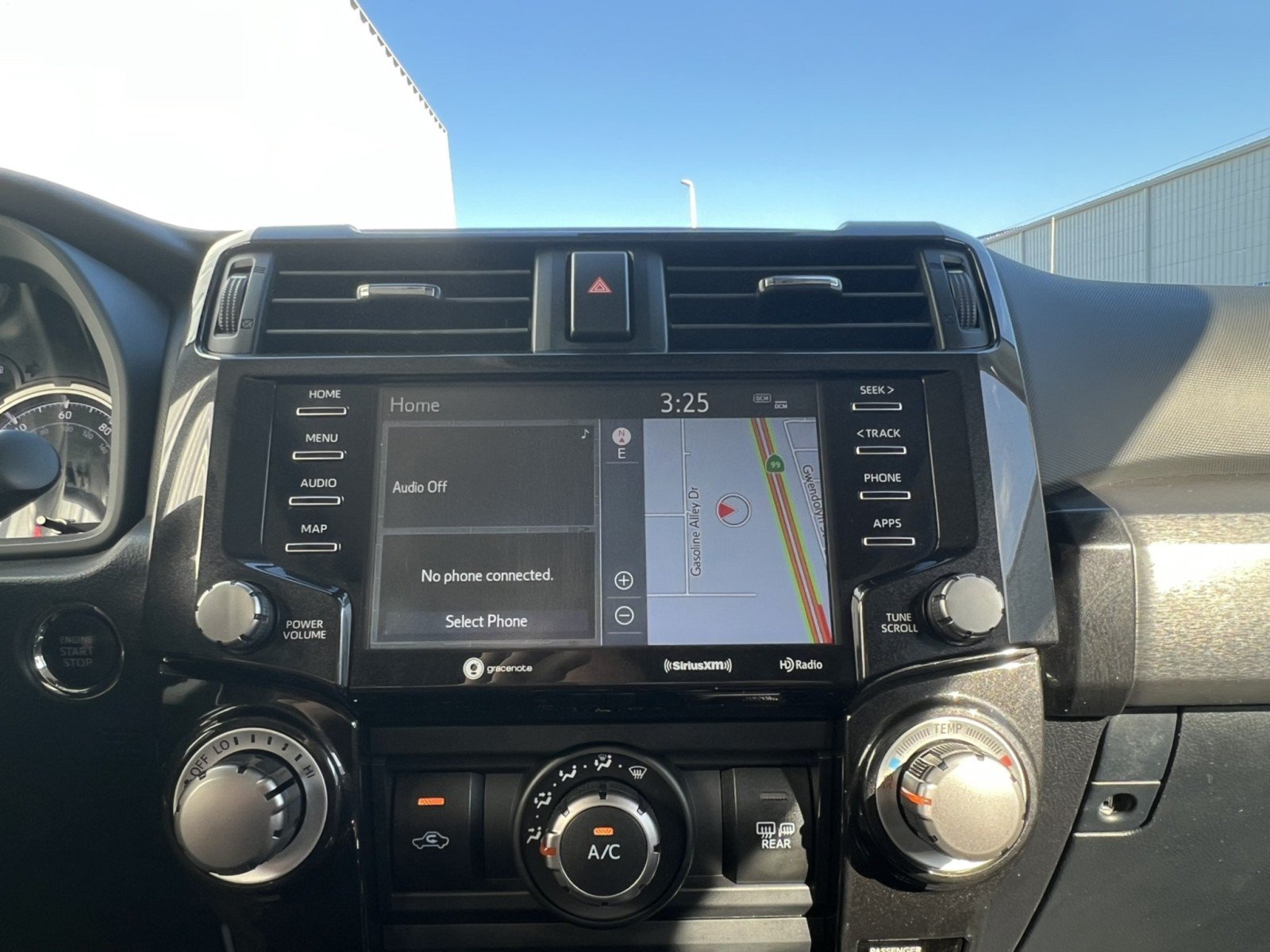 Used 2021 Toyota 4Runner TRD Off-Road Premium w/ Moonroof Package AWD/4WD image 32