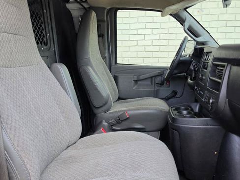 Used 2019 Chevrolet Express 2500 RWD image 13