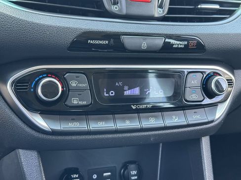 Used 2020 Hyundai Elantra GT w/ Style Package 02 FWD image 28