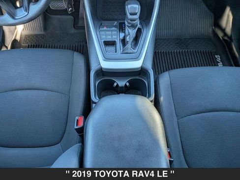 Used 2019 Toyota RAV4 LE image 30