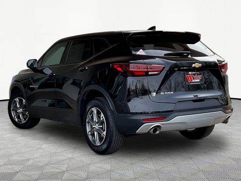 Used 2024 Chevrolet Blazer LT w/ Driver Confidence Package FWD image 4