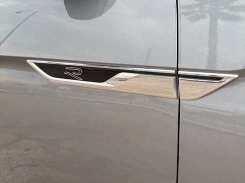 Used 2021 Volkswagen Atlas SE w/ Panoramic Sunroof Package image 13