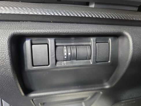 Used 2025 Subaru Crosstrek 2.5i Limited image 34