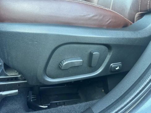Used 2018 Subaru Forester 2.5i Touring AWD/4WD image 23
