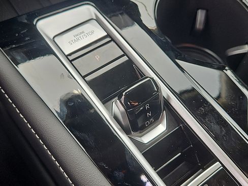 New 2026 Volkswagen Atlas SE image 16