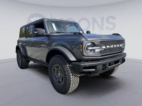 New 2025 Ford Bronco Badlands image 10