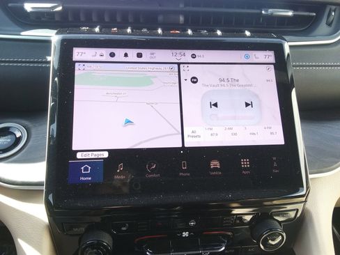 Used 2024 Jeep Grand Cherokee Limited image 25