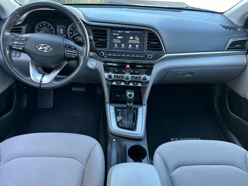 Used 2020 Hyundai Elantra Value Edition FWD image 14
