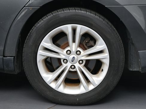 Used 2015 Ford Taurus SEL w/ Equipment Group 201A image 20