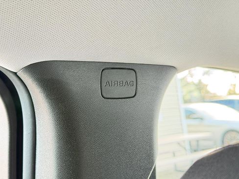 Used 2022 Chevrolet Malibu LT image 28