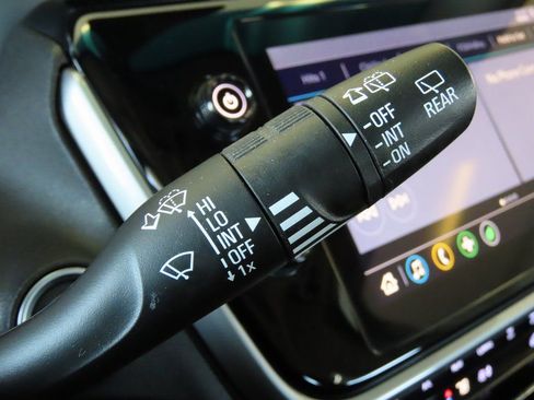 Used 2022 Chevrolet Bolt LT w/ Infotainment Package image 35