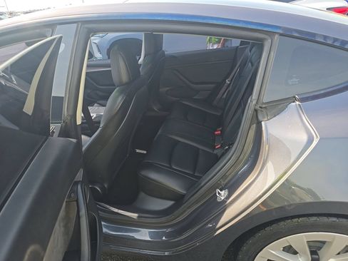 Used 2021 Tesla Model 3 Standard Range Plus RWD image 9