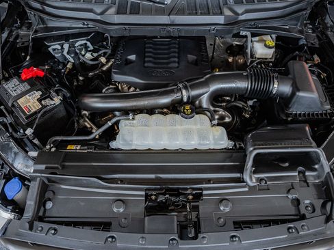 Certified 2023 Ford F150 Lariat w/ Equipment Group 502A High image 27