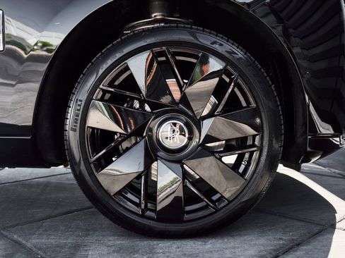 Used 2026 Rolls-Royce Cullinan image 21