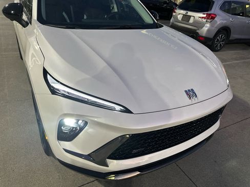 New 2025 Buick Envision Sport Touring image 2