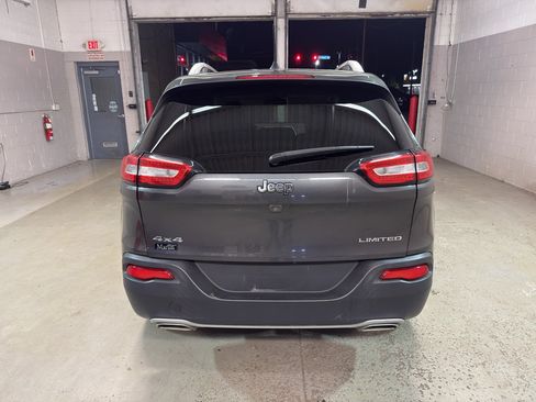 Used 2016 Jeep Cherokee Limited AWD/4WD image 8