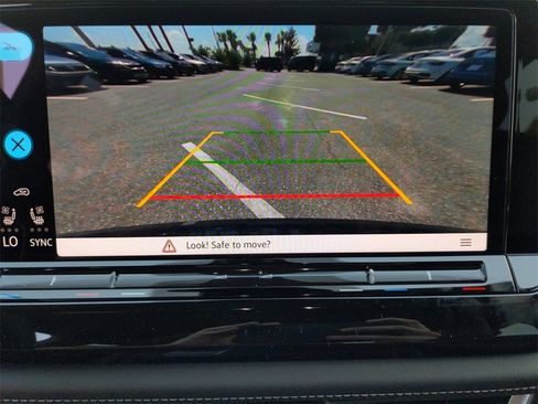 New 2025 Volkswagen Atlas Cross Sport SE image 31