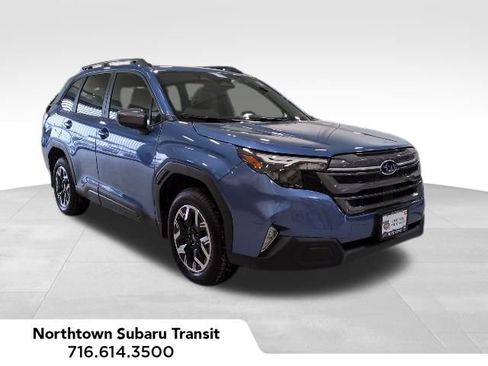 Certified 2025 Subaru Forester Premium image 1