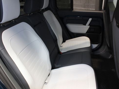 Used 2026 Land Rover Defender 110 OCTA image 53