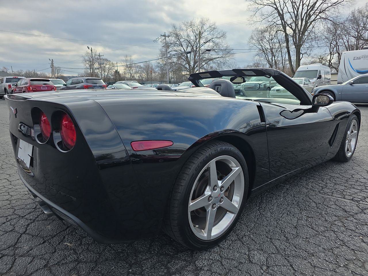 Used 2005 Chevrolet Corvette Convertible w/ Preferred Equipment Group RWD image 2