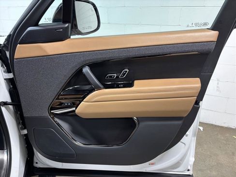 Used 2023 Land Rover Range Rover Sport SE image 34