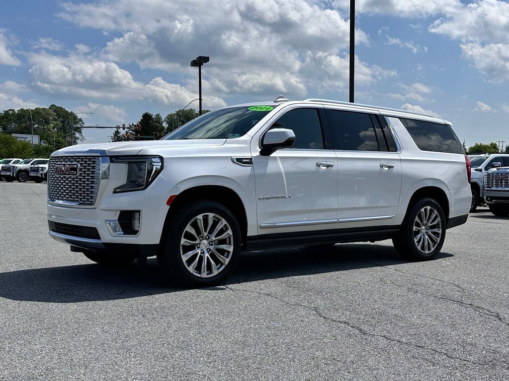 Certified 2021 GMC Yukon XL Denali w/ Denali Ultimate Package AWD/4WD image 2