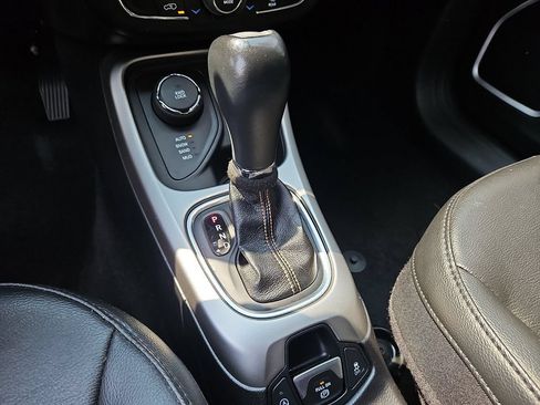 Used 2020 Jeep Compass Latitude AWD/4WD image 15