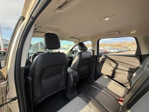 Used 2018 Ford Escape SE w/ SE Sport Appearance Package AWD/4WD image 11