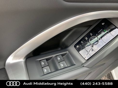 Used 2025 Audi Q5 Premium Plus w/ Premium Plus image 9