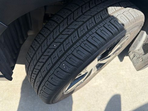 Used 2019 Subaru Forester Touring AWD/4WD image 3