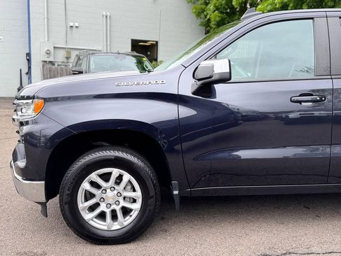 Used 2024 Chevrolet Silverado 1500 LT AWD/4WD image 10