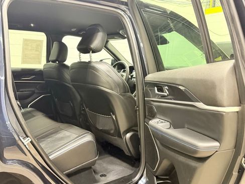 Used 2022 Jeep Grand Cherokee Trailhawk AWD/4WD image 47