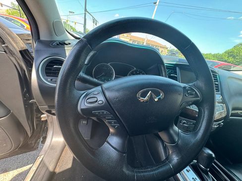 Used 2013 INFINITI JX35 AWD w/ Premium Pkg image 16