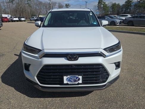 Used 2024 Toyota Grand Highlander AWD image 8