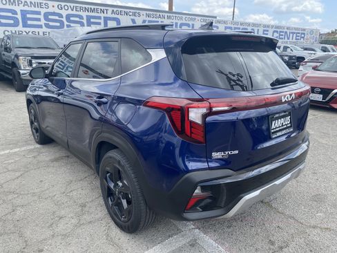 Used 2024 Kia Seltos EX FWD image 12