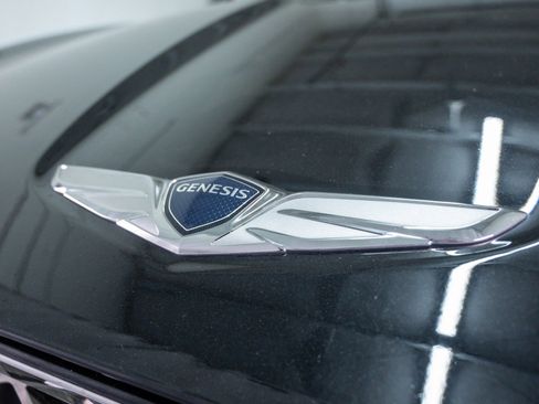 Used 2022 Genesis GV70 2.5T AWD/4WD image 6