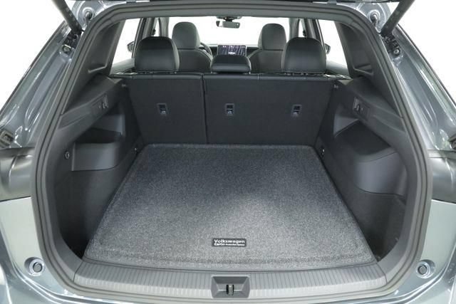New 2026 Volkswagen Tiguan SE R-Line FWD image 43