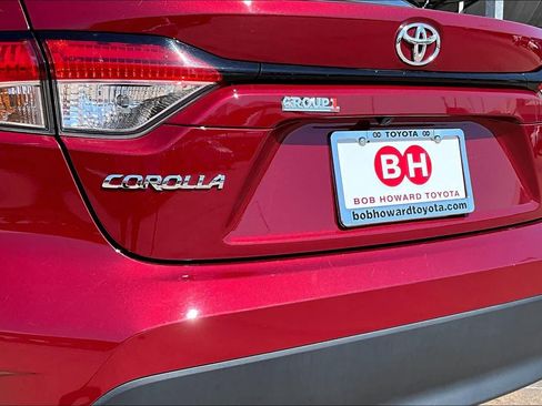 Used 2025 Toyota Corolla LE FWD image 29