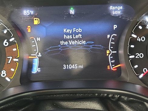 Used 2022 Jeep Compass Latitude AWD/4WD image 25