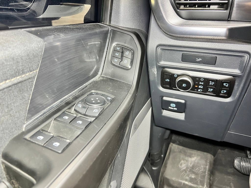 Used 2026 Ford F150 Lariat AWD/4WD image 23