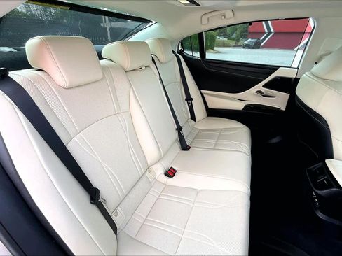Used 2022 Lexus ES 350 Ultra Luxury w/ Accessory Package 2 FWD image 20