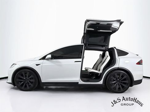 Used 2022 Tesla Model X Plaid AWD/4WD image 4