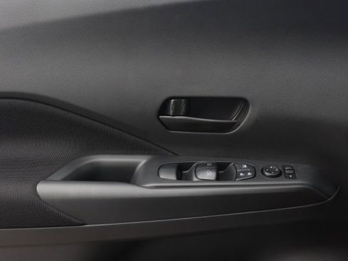 New 2025 Nissan Kicks Play S image 23