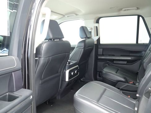 Used 2024 Ford Expedition XLT AWD/4WD image 22