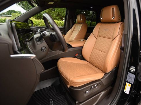 Used 2023 Cadillac Escalade Sport w/ Touring Package RWD image 14