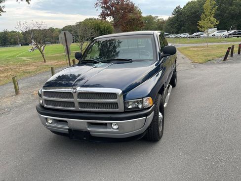 Used 2001 Dodge Ram 2500 Truck 2WD Quad Cab image 4