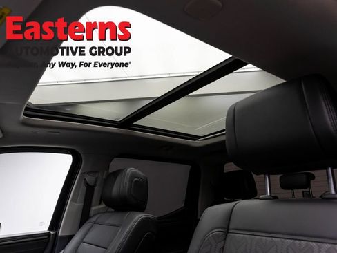 Used 2023 Toyota Tundra Limited AWD/4WD image 38
