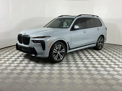 Used 2023 BMW X7 xDrive40i w/ M Sport Package image 1