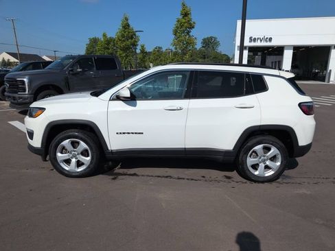Used 2020 Jeep Compass Latitude w/ Cold Weather Group AWD/4WD image 2